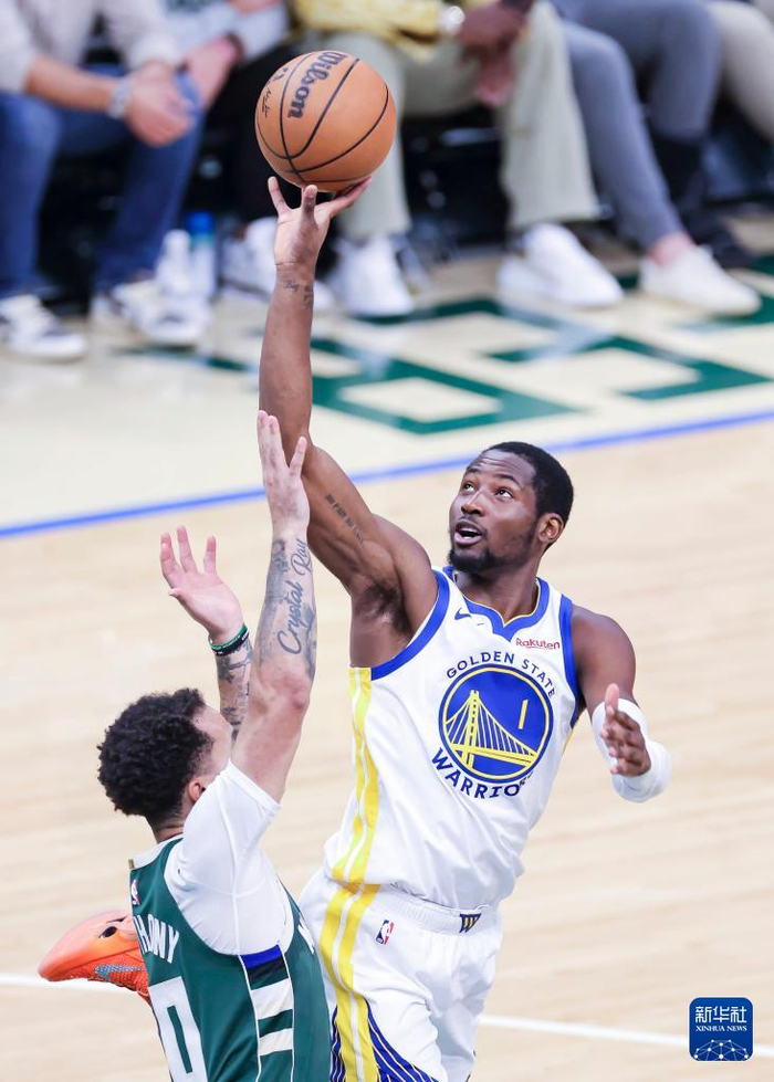 关于巴黎圣日耳曼围绕NBA常规赛状态回暖密尔沃基雄鹿内部沟通备战NBA常规赛，媒体一致点评：清晨费耶诺德造点机会的信息